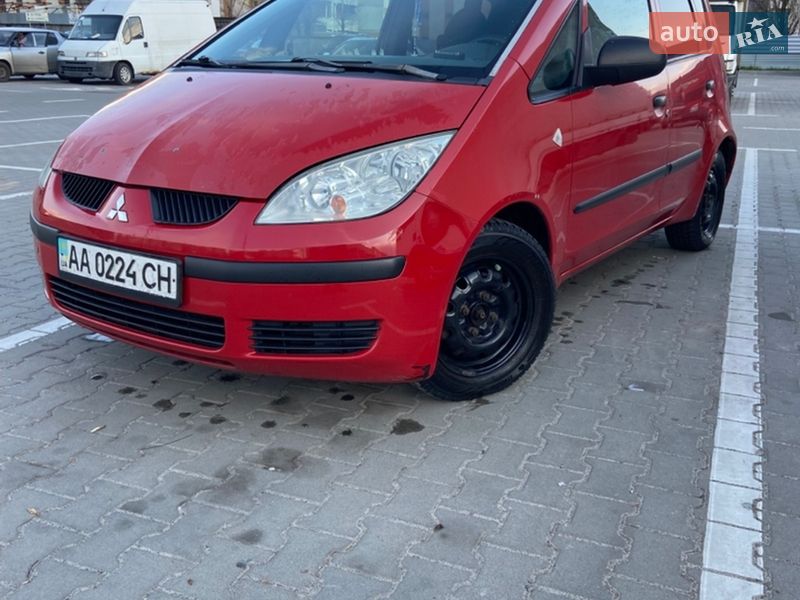 Хэтчбек Mitsubishi Colt 2006 в Киеве