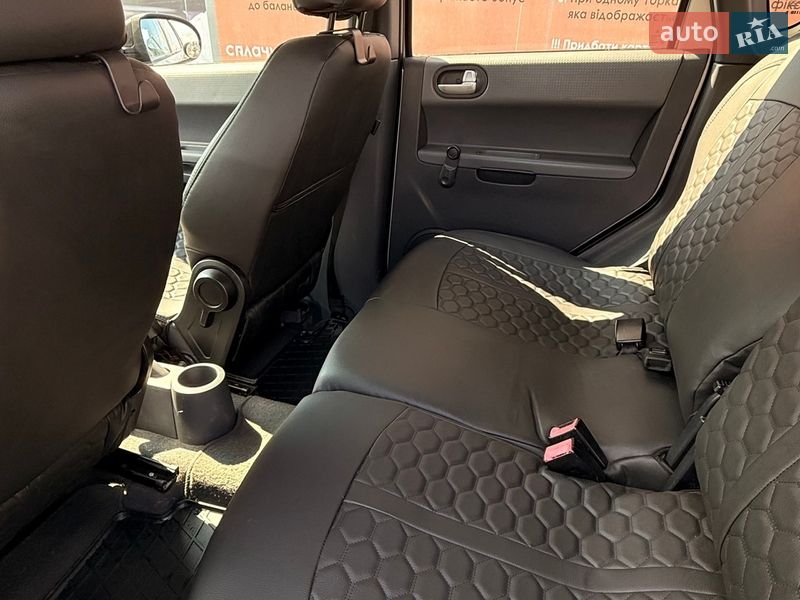 Хэтчбек Mitsubishi Colt 2007 в Киеве фото 9 Хэтчбек Mitsubishi Colt 2007 в Киеве