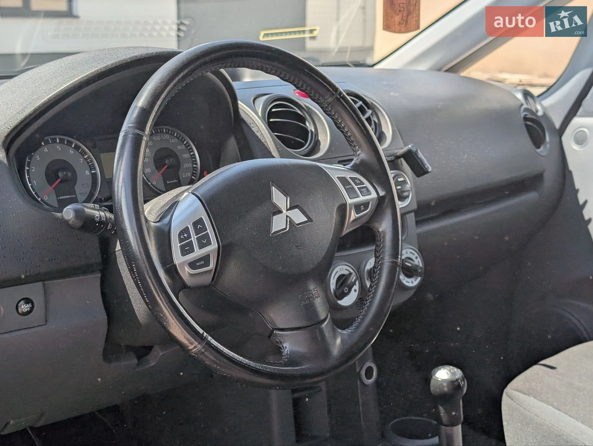 2011 Mitsubishi Colt - мініатюра 4