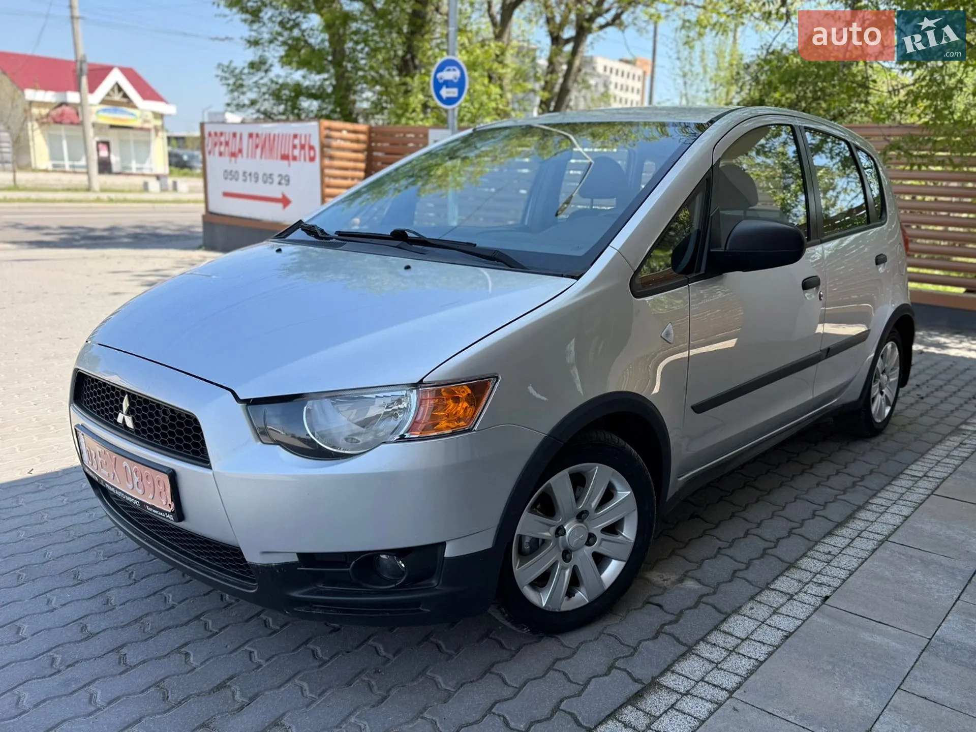 2010 Mitsubishi Colt - фото 1