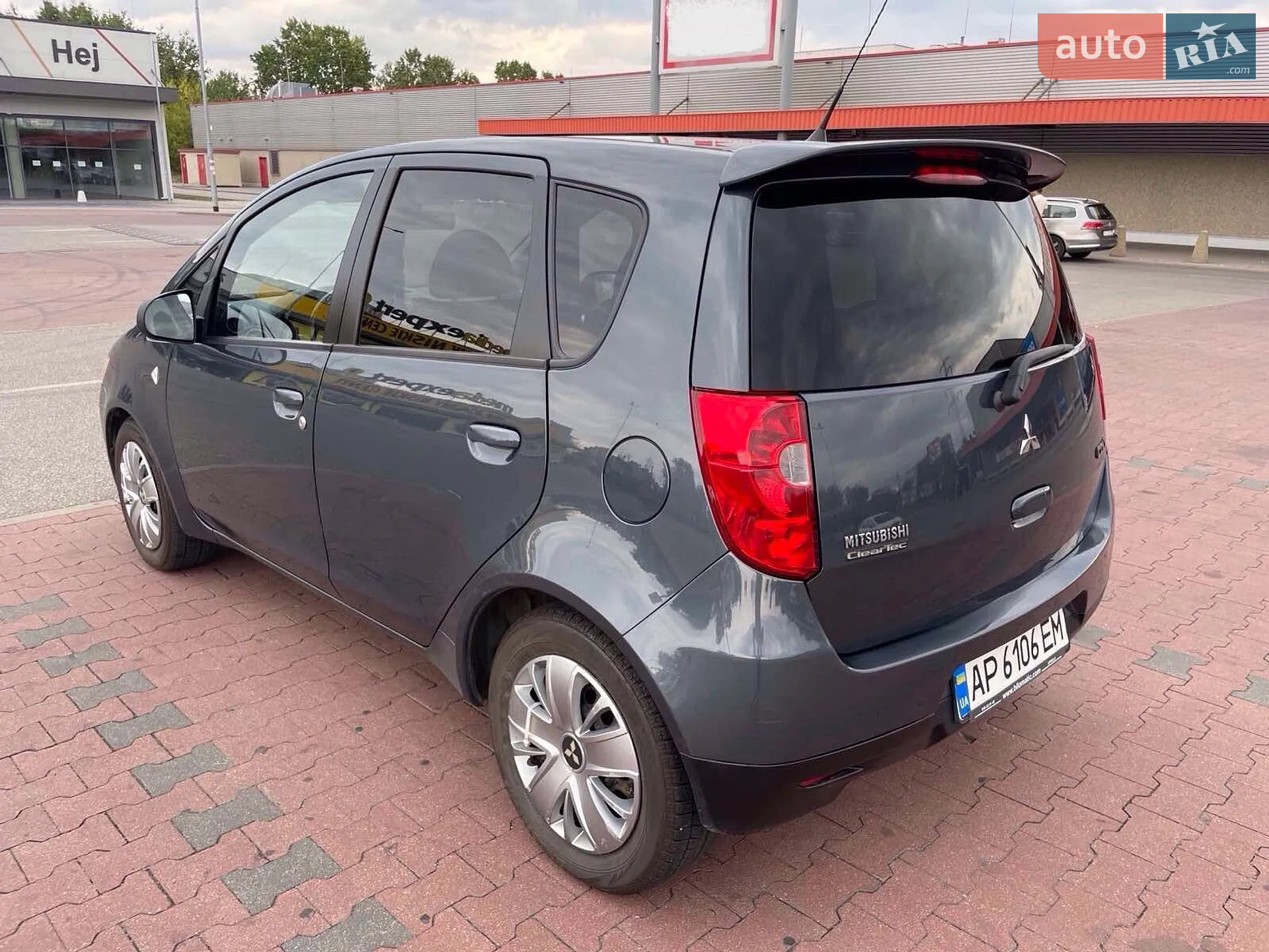 2010 Mitsubishi Colt - мініатюра 2