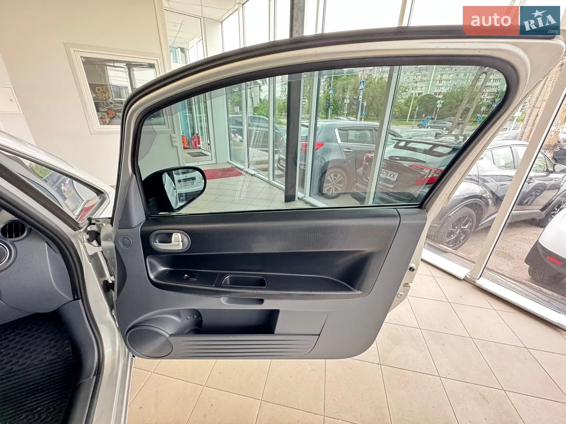 Mitsubishi Colt 2005 VIN XMCMJZ34A6F017354 фото оголошення 15 з 25