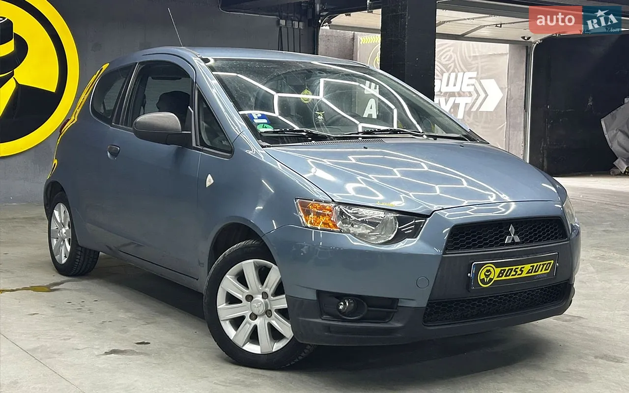 2010 Mitsubishi Colt - мініатюра 19