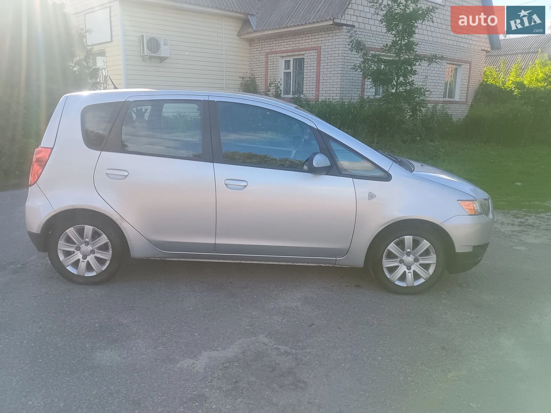 2010 Mitsubishi Colt - мініатюра 3