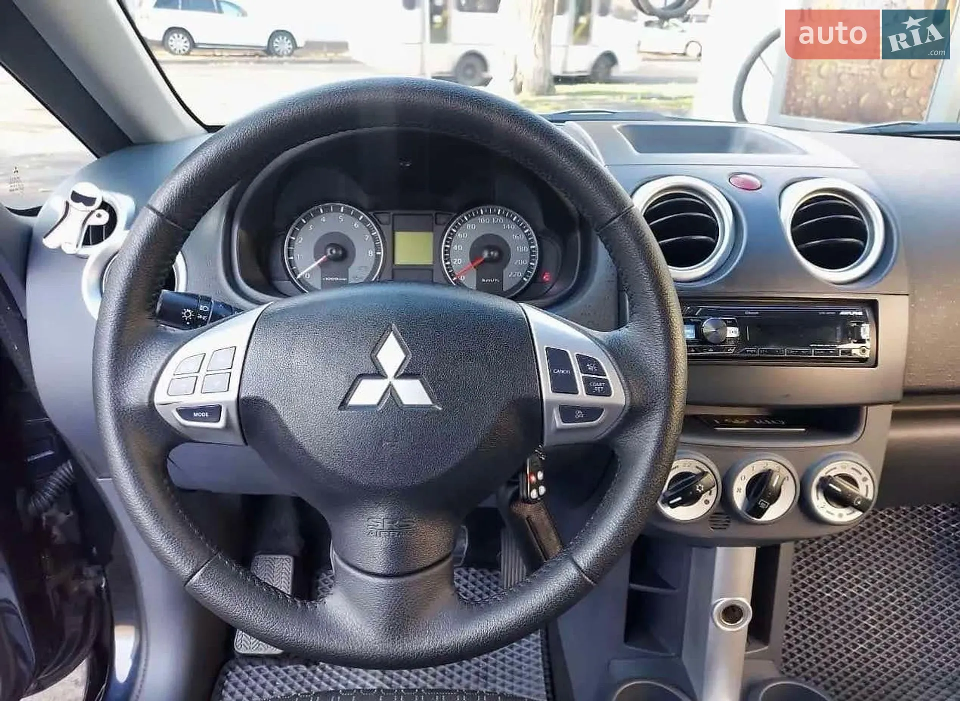 2011 Mitsubishi Colt - мініатюра 3
