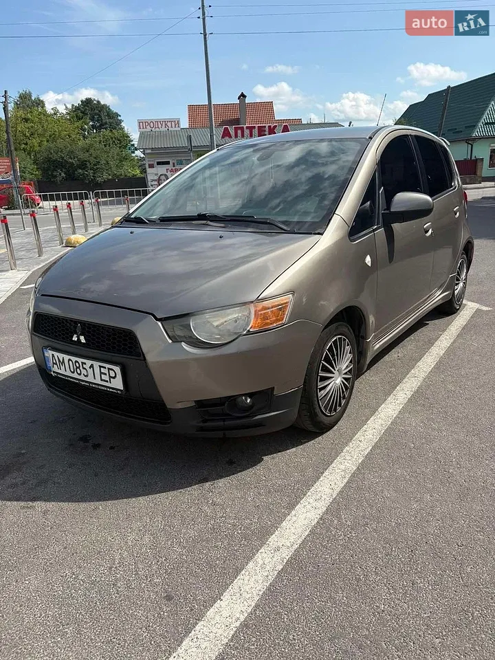 2011 Mitsubishi Colt - мініатюра 15