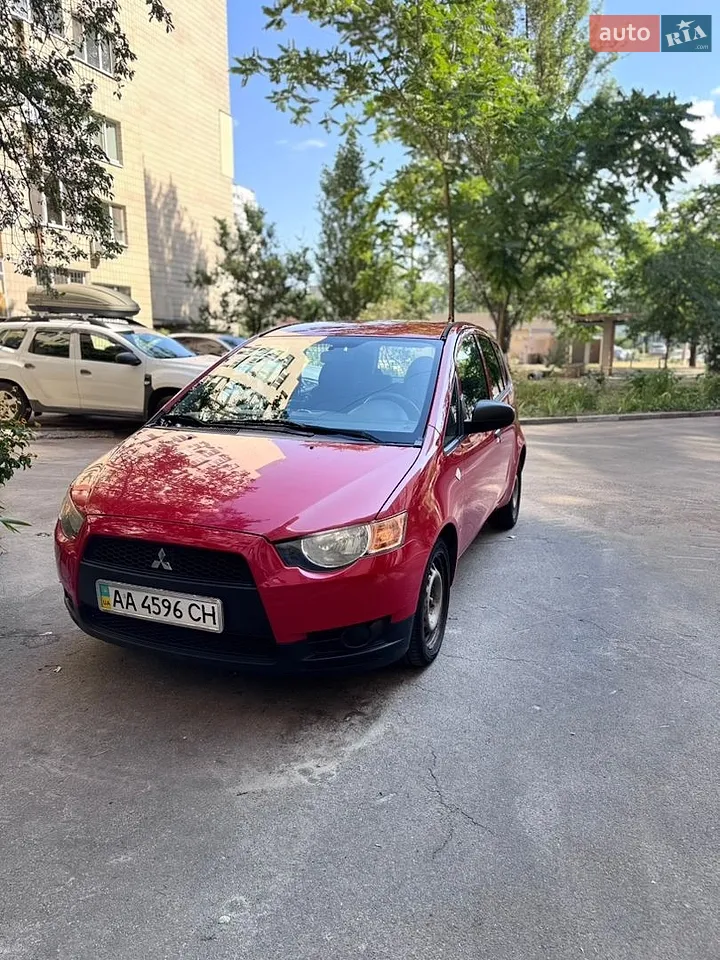 2010 Mitsubishi Colt - мініатюра 10