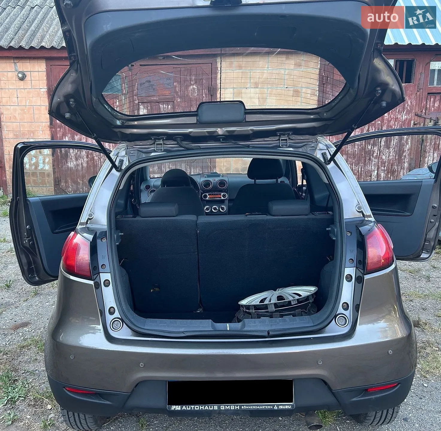 2011 Mitsubishi Colt - мініатюра 16