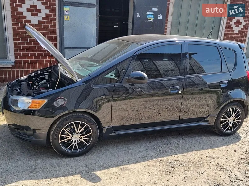 Mitsubishi Colt 2011