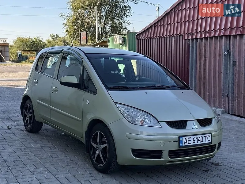 Mitsubishi Colt 2004