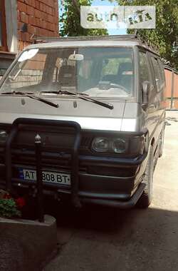 Минивэн Mitsubishi Delica 1992 в Косове