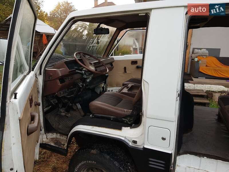 Мінівен Mitsubishi Delica 1983 в Києві