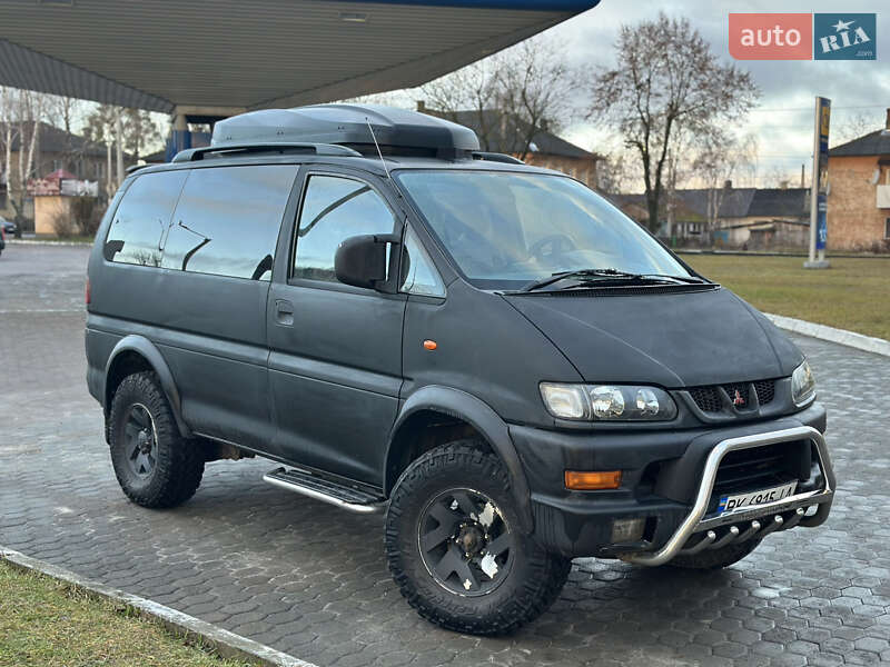 Минивэн Mitsubishi Delica 2001 в Ровно