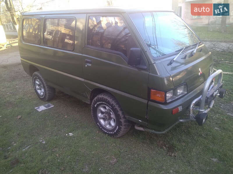 Минивэн Mitsubishi Delica 1990 в Николаеве