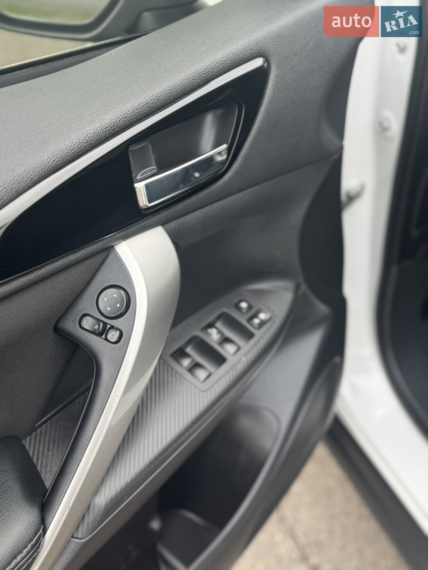 2018 Mitsubishi Eclipse Cross - мініатюра 14