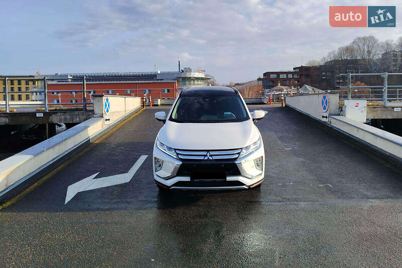 Внедорожник / Кроссовер Mitsubishi Eclipse Cross 2018 в Рахове фото 2 Внедорожник / Кроссовер Mitsubishi Eclipse Cross 2018 в Рахове