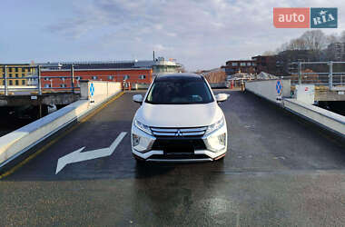 Позашляховик / Кросовер Mitsubishi Eclipse Cross 2018 в 