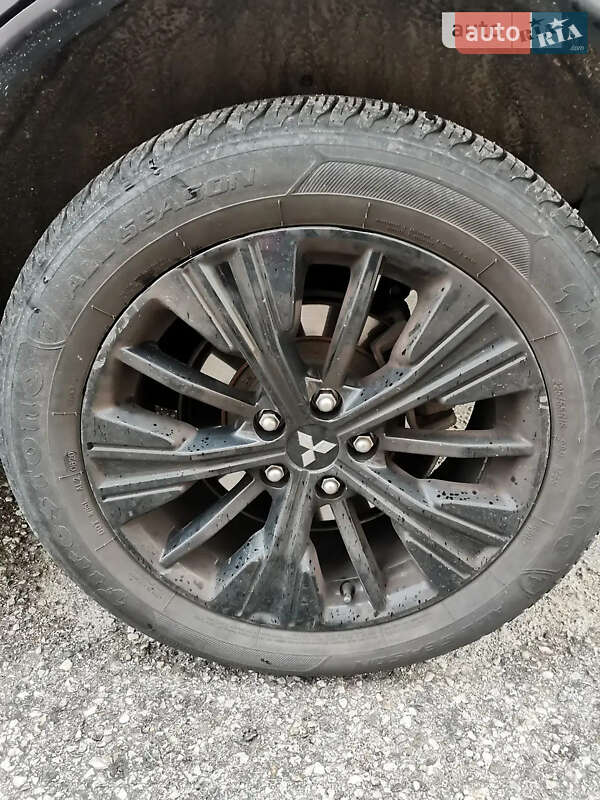 Внедорожник / Кроссовер Mitsubishi Eclipse Cross 2018 в Николаеве фото 3 Внедорожник / Кроссовер Mitsubishi Eclipse Cross 2018 в Николаеве