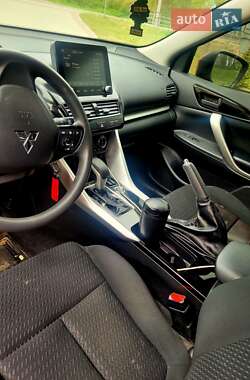 Позашляховик / Кросовер Mitsubishi Eclipse Cross 2022 в 