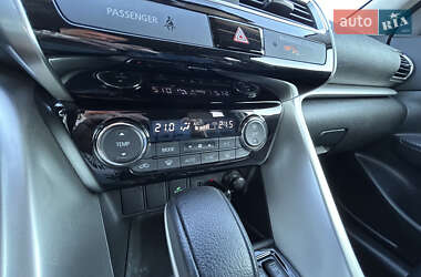 Внедорожник / Кроссовер Mitsubishi Eclipse Cross 2018 в 