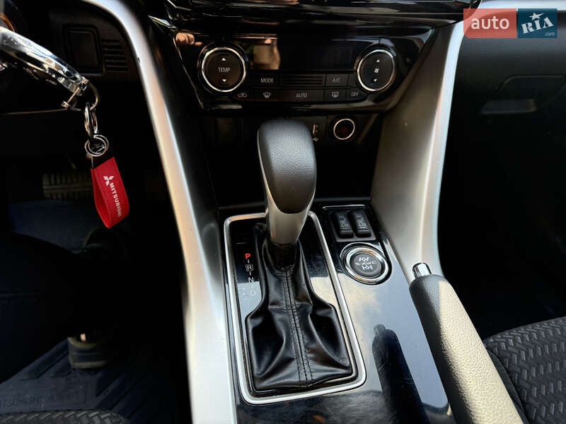 Внедорожник / Кроссовер Mitsubishi Eclipse Cross 2022 в Киеве