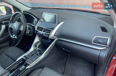 Позашляховик / Кросовер Mitsubishi Eclipse Cross 2020 в 