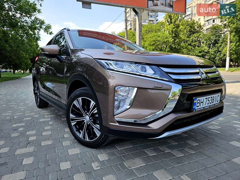 Внедорожник / Кроссовер Mitsubishi Eclipse Cross 2018 в 