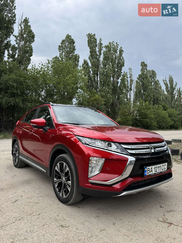 Внедорожник / Кроссовер Mitsubishi Eclipse Cross 2020 в 
