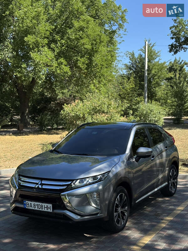 Внедорожник / Кроссовер Mitsubishi Eclipse Cross 2018 в 