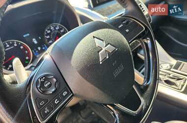 Внедорожник / Кроссовер Mitsubishi Eclipse Cross 2018 в 
