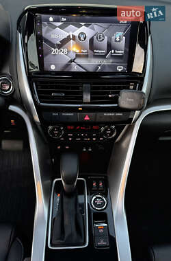 Внедорожник / Кроссовер Mitsubishi Eclipse Cross 2023 в 