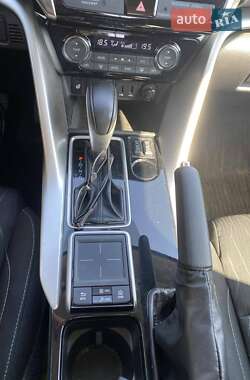 Внедорожник / Кроссовер Mitsubishi Eclipse Cross 2018 в 