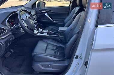 Позашляховик / Кросовер Mitsubishi Eclipse Cross 2018 в 