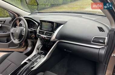 Позашляховик / Кросовер Mitsubishi Eclipse Cross 2018 в 