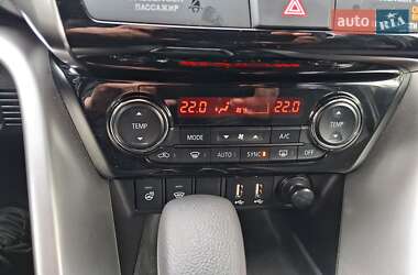 Внедорожник / Кроссовер Mitsubishi Eclipse Cross 2022 в 
