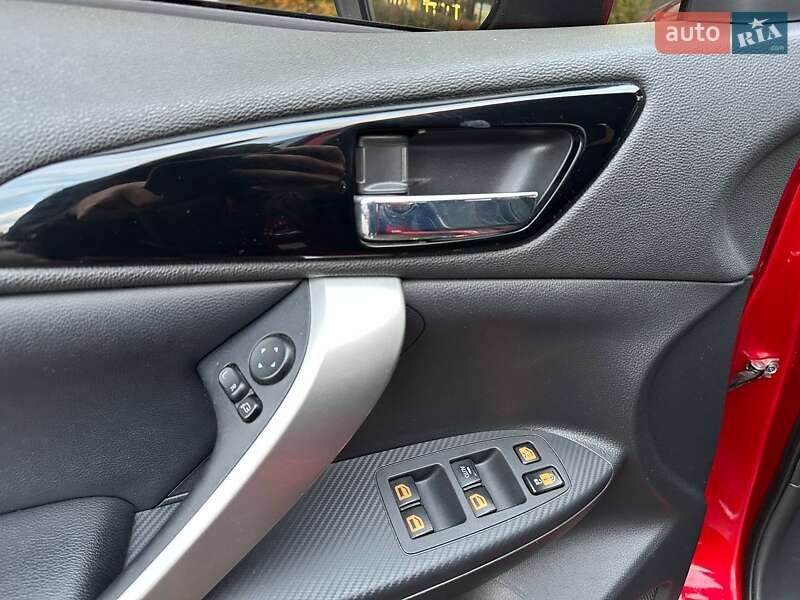 Внедорожник / Кроссовер Mitsubishi Eclipse Cross 2018 в Киеве