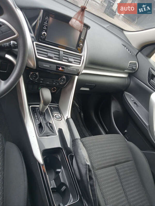 Позашляховик / Кросовер Mitsubishi Eclipse Cross 2020 в Києві фото 13 Позашляховик / Кросовер Mitsubishi Eclipse Cross 2020 в Києві