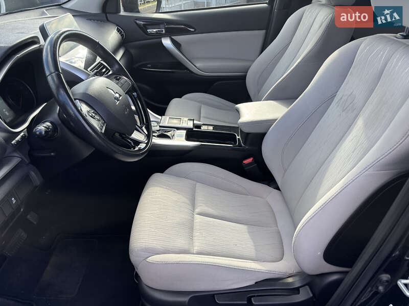 Внедорожник / Кроссовер Mitsubishi Eclipse Cross 2018 в Киеве фото 9 Внедорожник / Кроссовер Mitsubishi Eclipse Cross 2018 в Киеве