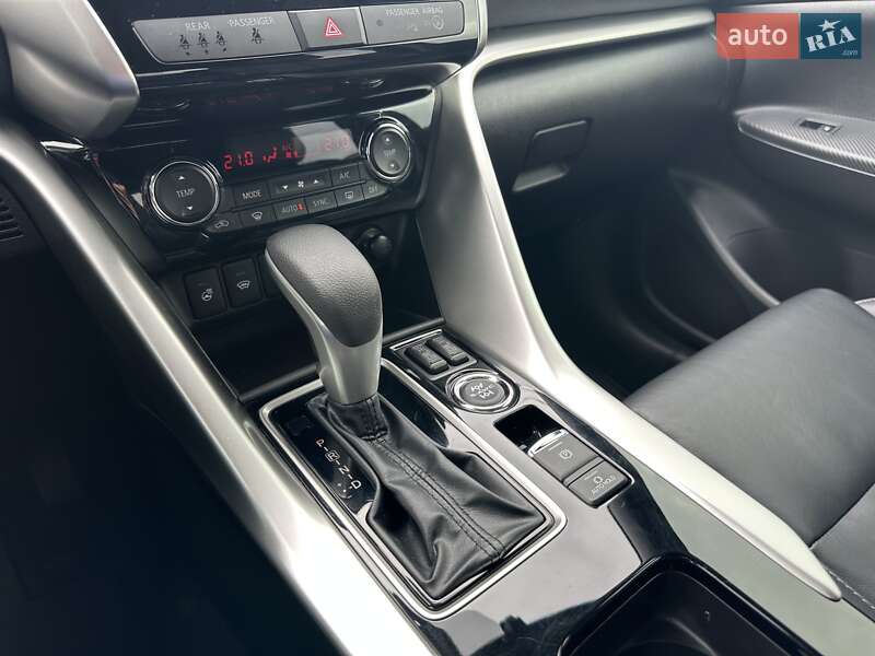 Позашляховик / Кросовер Mitsubishi Eclipse Cross 2023 в Києві фото 30 Позашляховик / Кросовер Mitsubishi Eclipse Cross 2023 в Києві