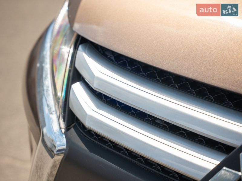 Внедорожник / Кроссовер Mitsubishi Eclipse Cross 2018 в Полтаве фото 4 Внедорожник / Кроссовер Mitsubishi Eclipse Cross 2018 в Полтаве