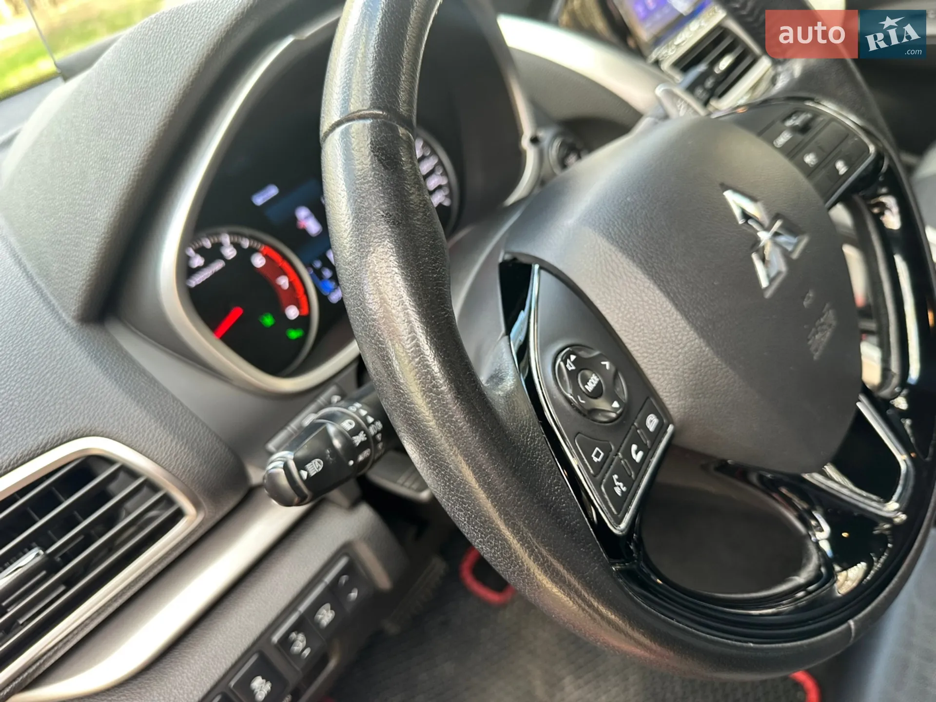 2019 Mitsubishi Eclipse Cross - мініатюра 34