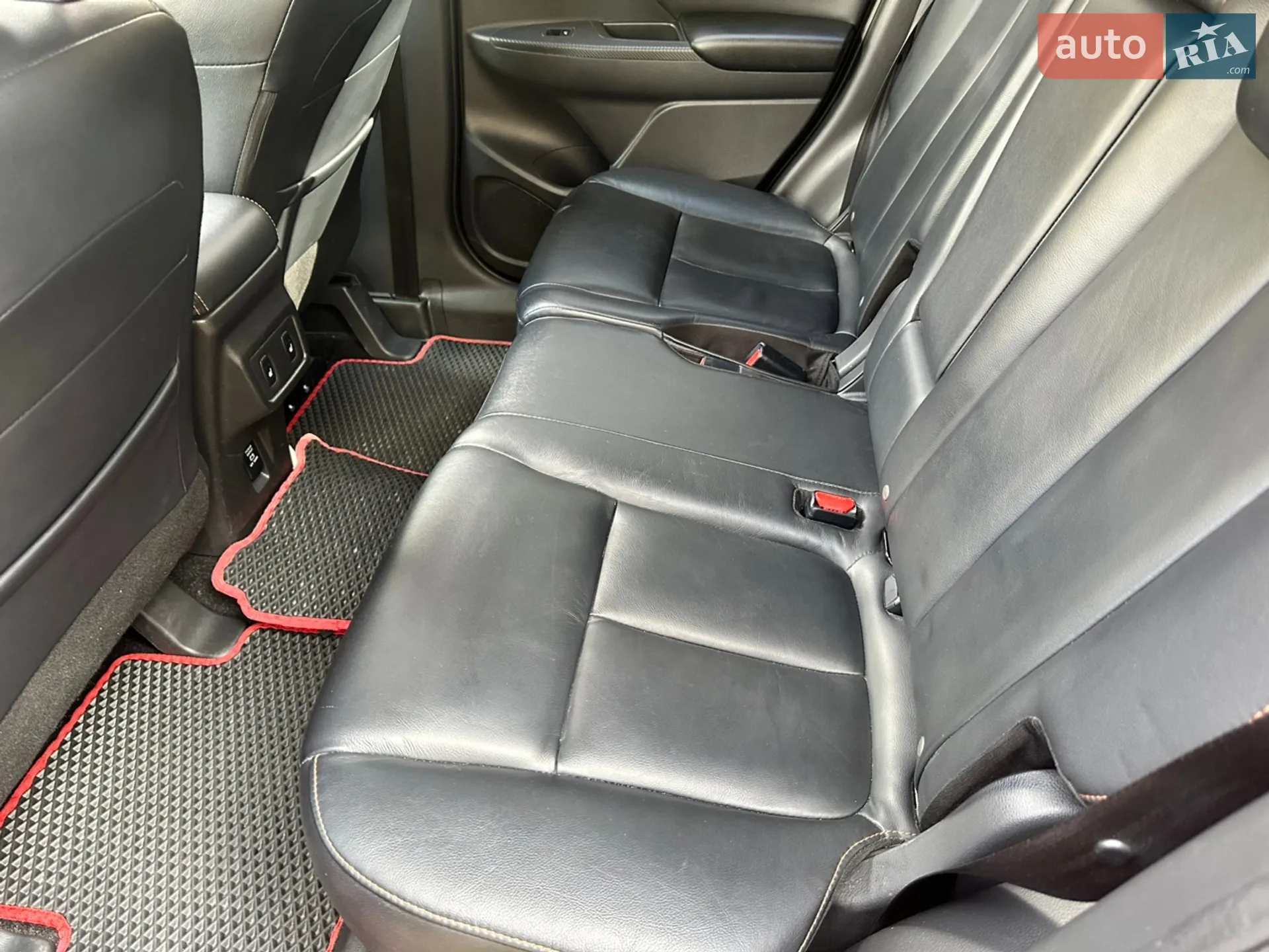 2019 Mitsubishi Eclipse Cross - мініатюра 39