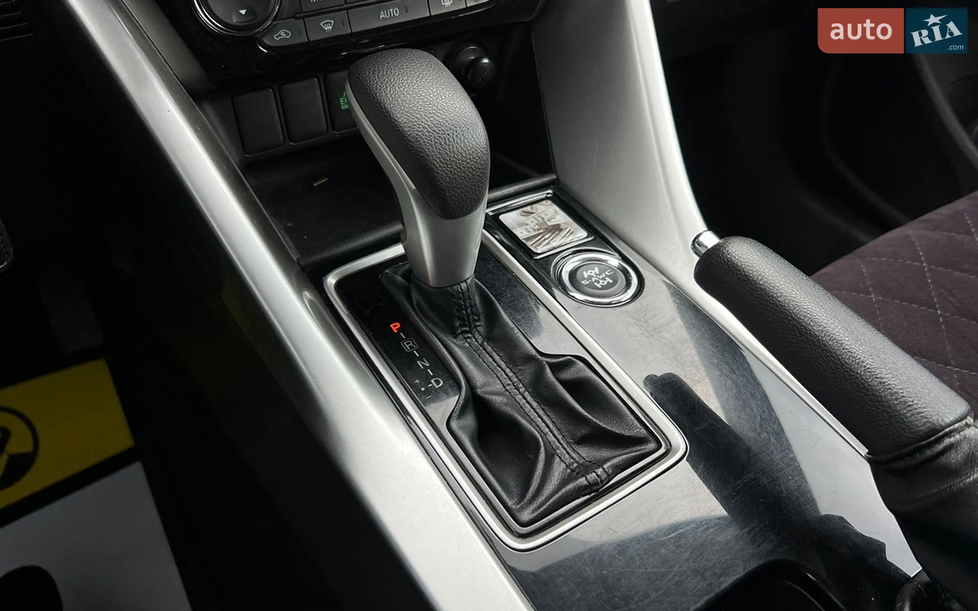 2018 Mitsubishi Eclipse Cross - мініатюра 16