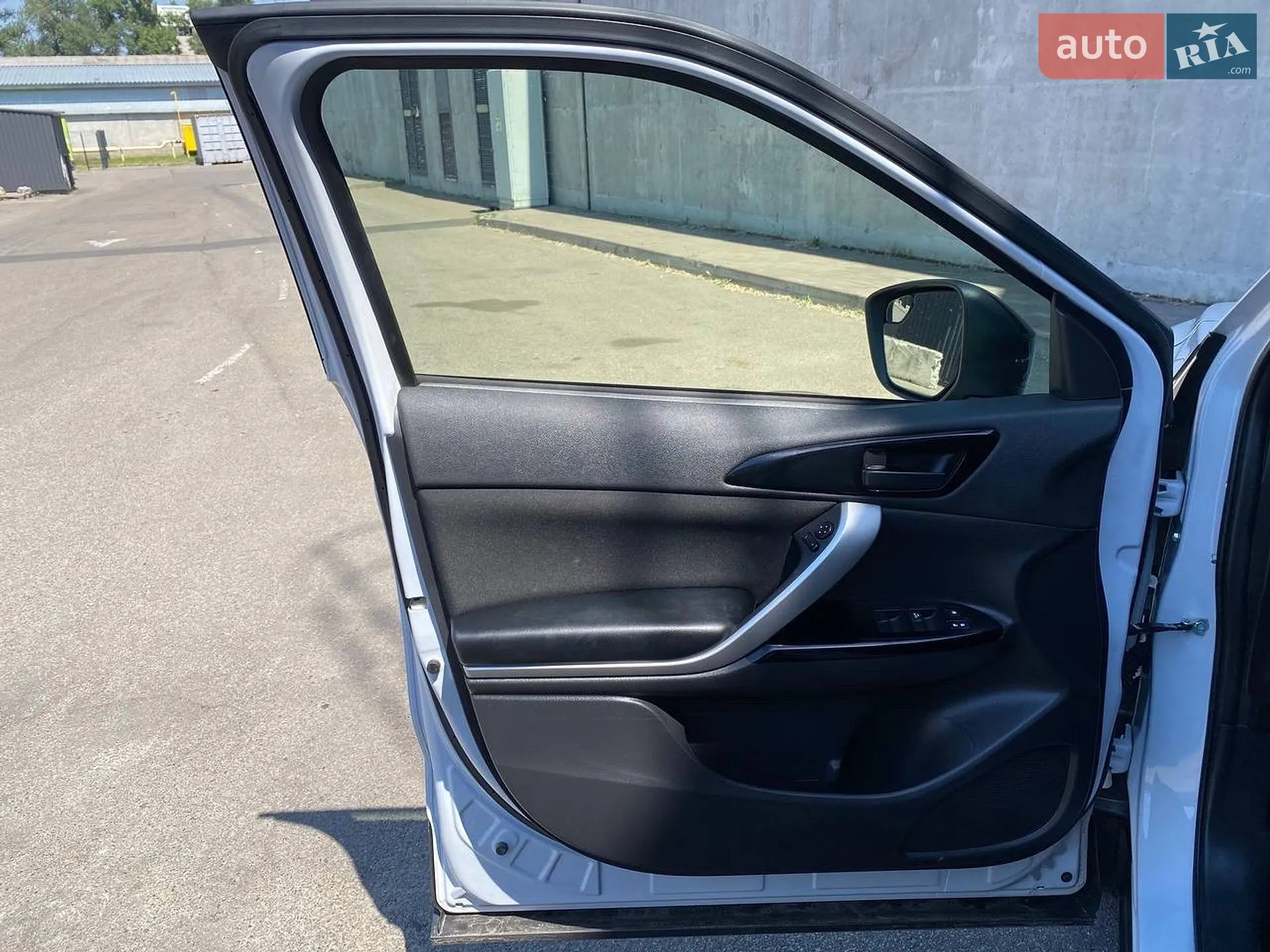 2021 Mitsubishi Eclipse Cross - мініатюра 12