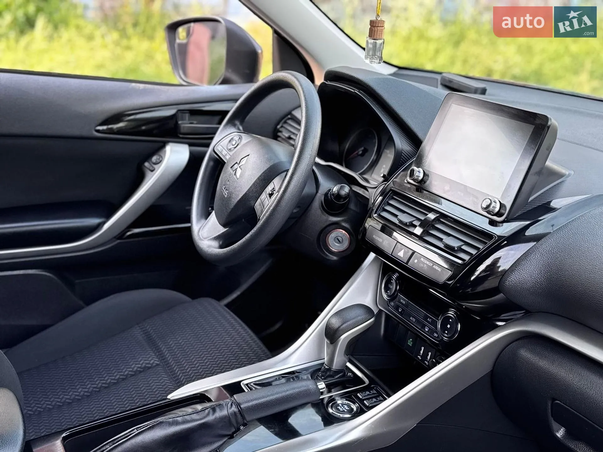 2022 Mitsubishi Eclipse Cross - мініатюра 15