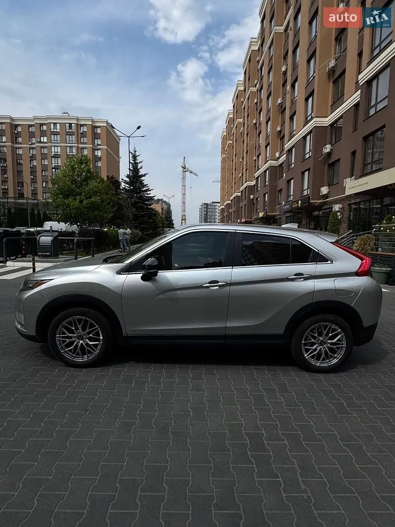 2019 Mitsubishi Eclipse Cross - мініатюра 3