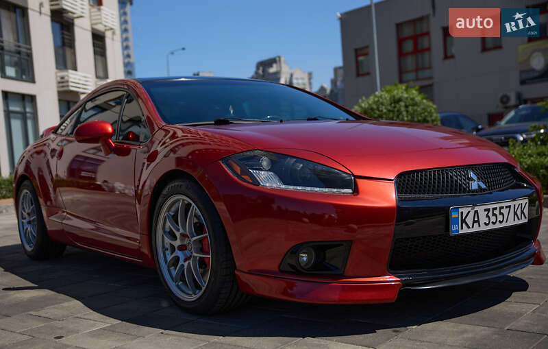 Купе Mitsubishi Eclipse 2010 в 