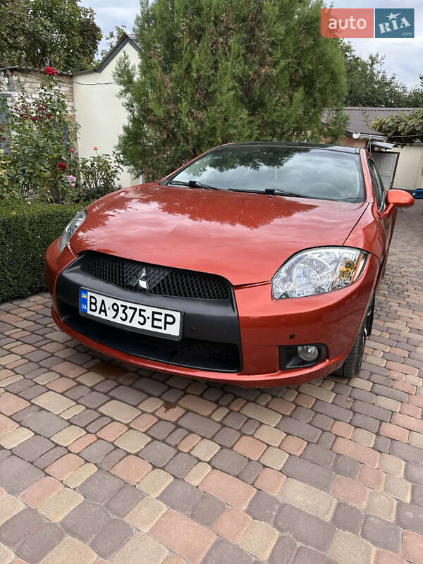 Купе Mitsubishi Eclipse 2010 в 