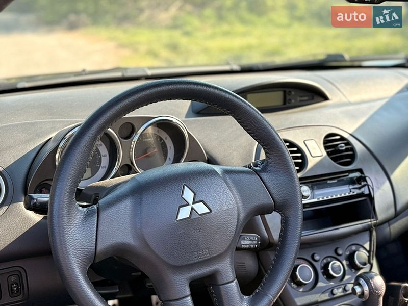 Кабриолет Mitsubishi Eclipse 2010 в Киеве