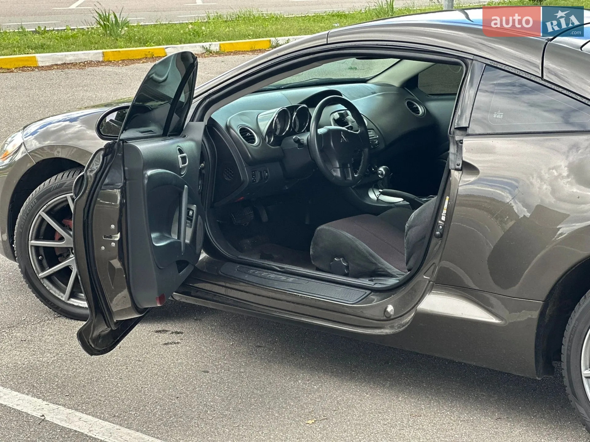 2011 Mitsubishi Eclipse - мініатюра 13